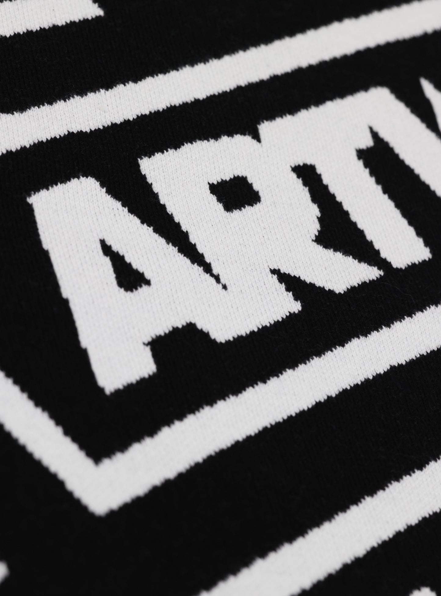 ARTWORK SWEATER